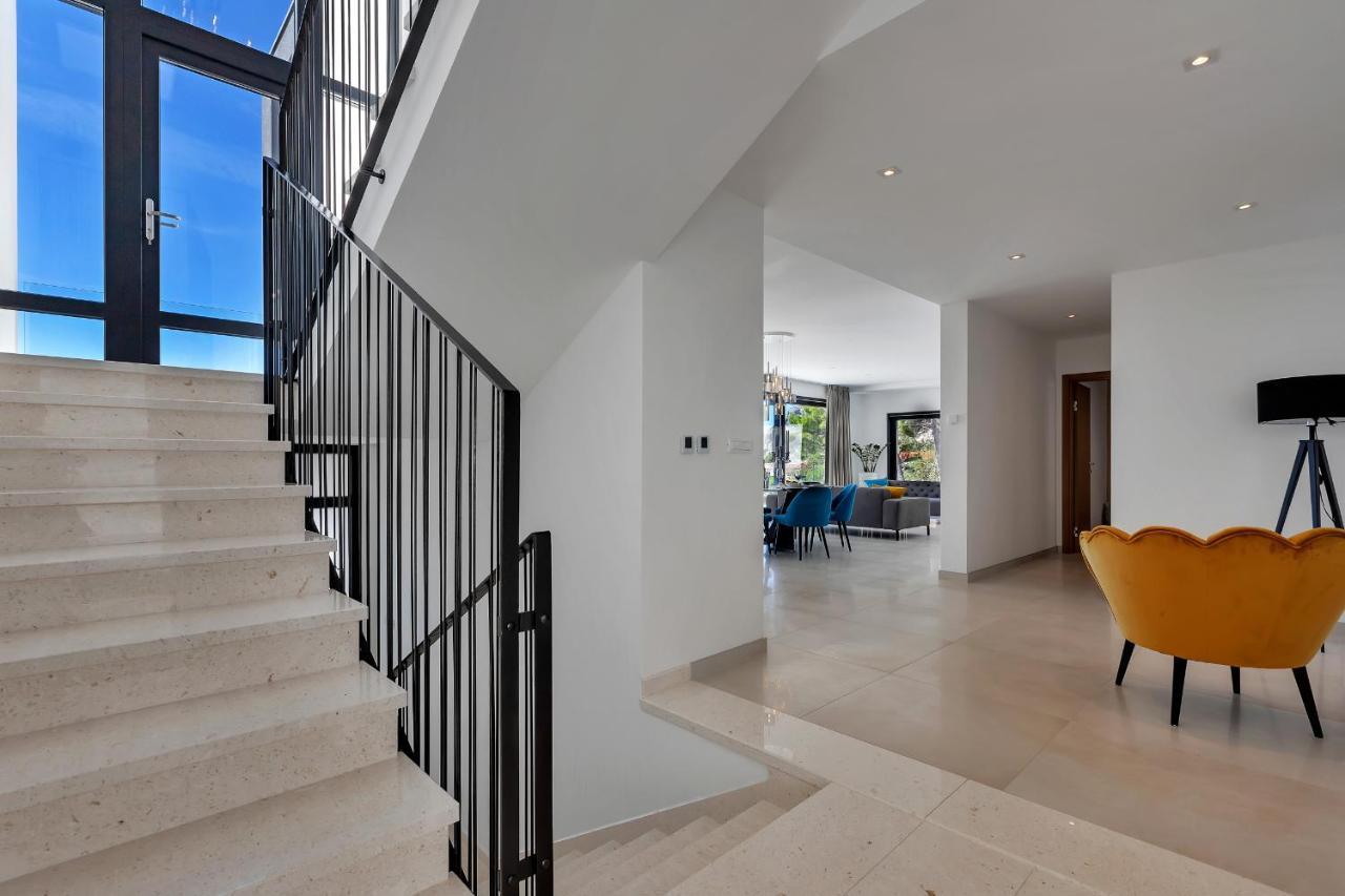 Villa Melody Bast Exterior photo